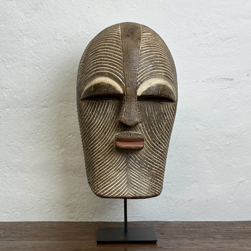 Songye Mask, Congo: 200x190x500mm_AFR11381.1