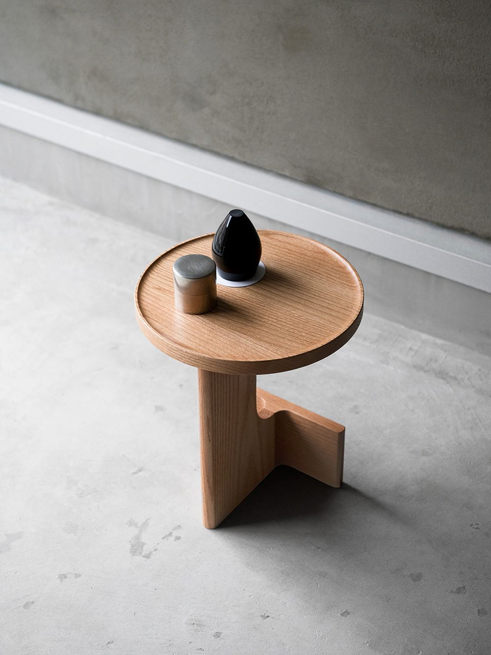 Beam Side Table: by Ariake for Ariake