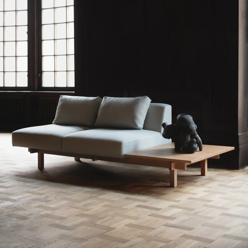 Raft Sofa: by Keiji Ashizawa for Ariake